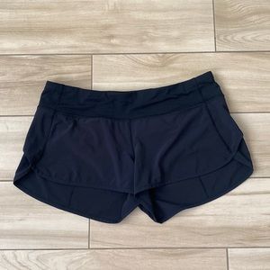 Lululemon Speed Up Low-Rise Lined Short 2.5" size 4